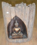 paneau en teak avec un bouddha dedans
