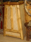 armoire conique en bambou avec des paneaux en rotin
